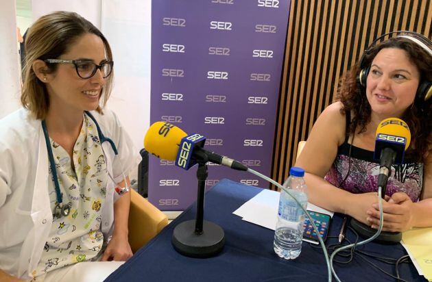 Marta Granados (Pediatra) junto a Maica Sánchez.