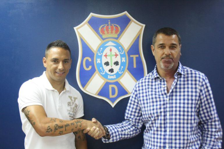 El capitan Suso Santana y el ex director deportivo Quique Medina