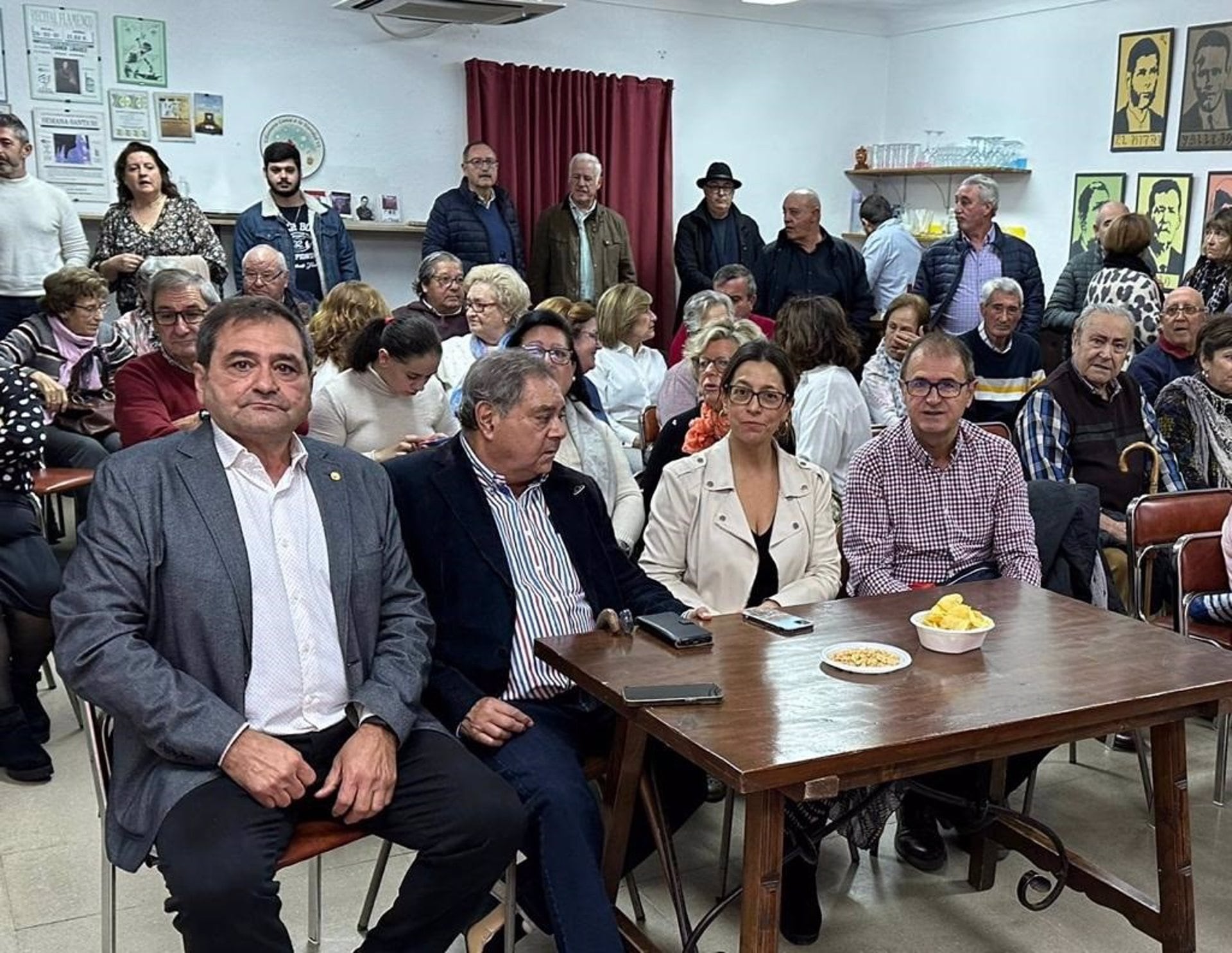 Colomo (2d), en la actuación del Circuito Flamenco por la Peñas en Villanueva de la Reina