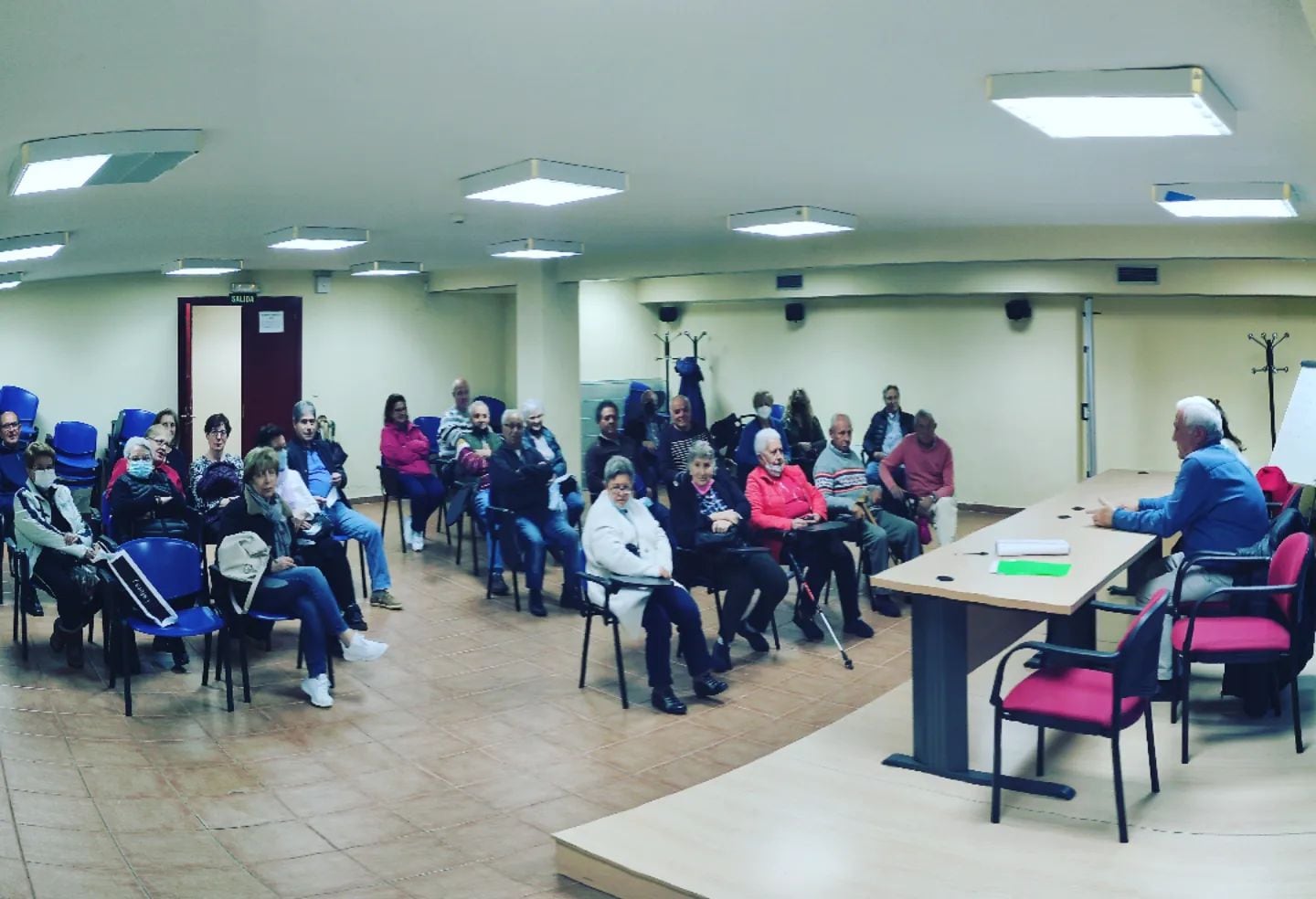 Asamblea de la Asociación de Vecinos Fuente Santa de San Sebastián de los Reyes