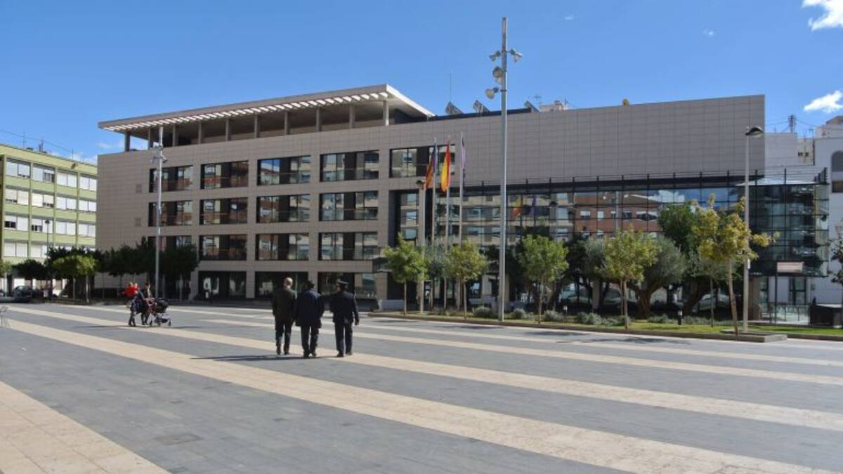 El equipo de gobierno gestionará 21 millones de euros en 2016