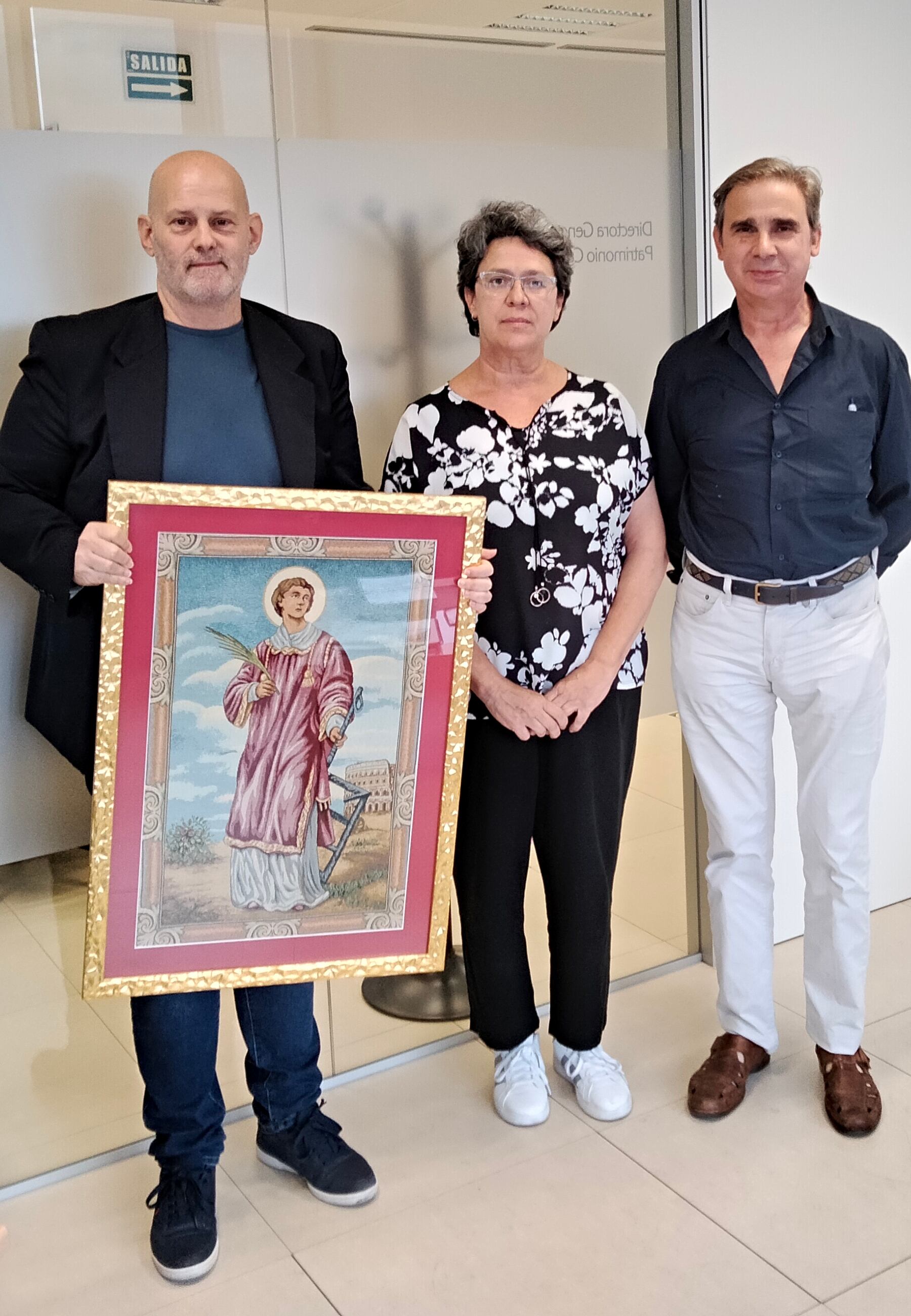 Representantes de la asociación con la directora general de Patrimonio