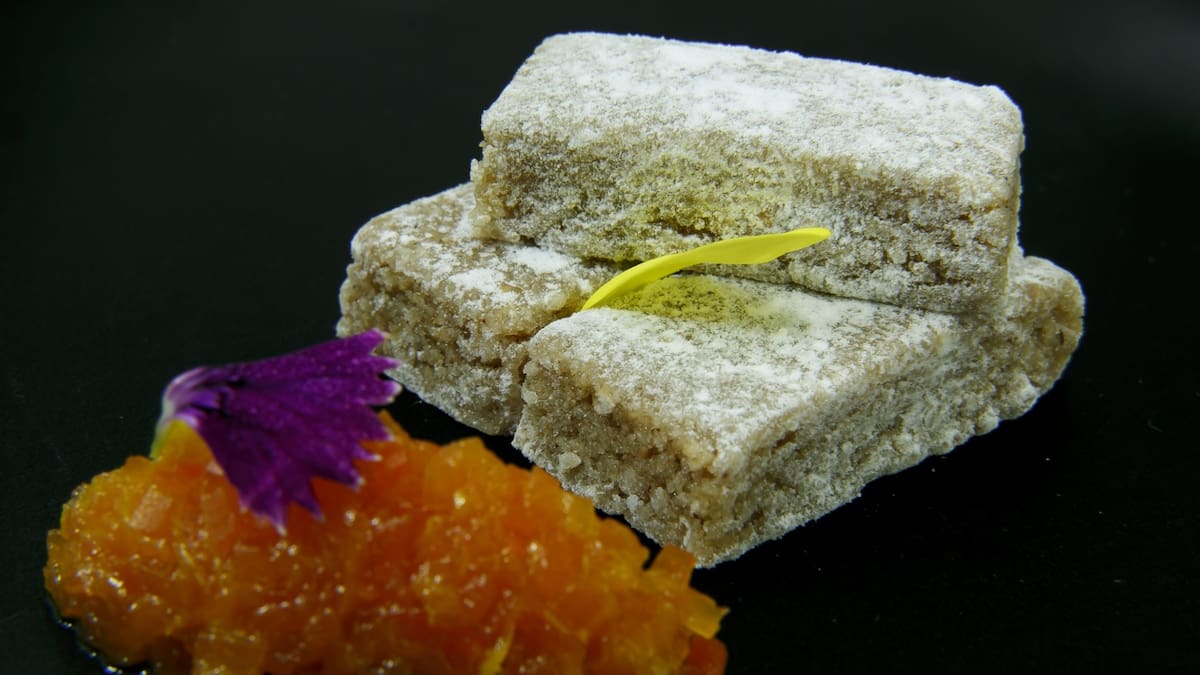 La dulce receta mozárabe de Julio Fernández (Abantal): alfajores con confitura de zanahoria y naranja