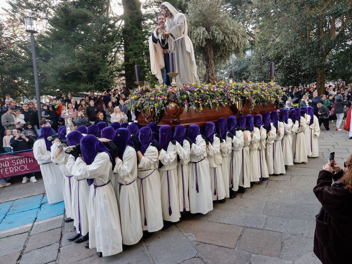 Ferrol entra en efervescencia: el Jueves Santo abre con éxito los días grandes de la Semana Santa