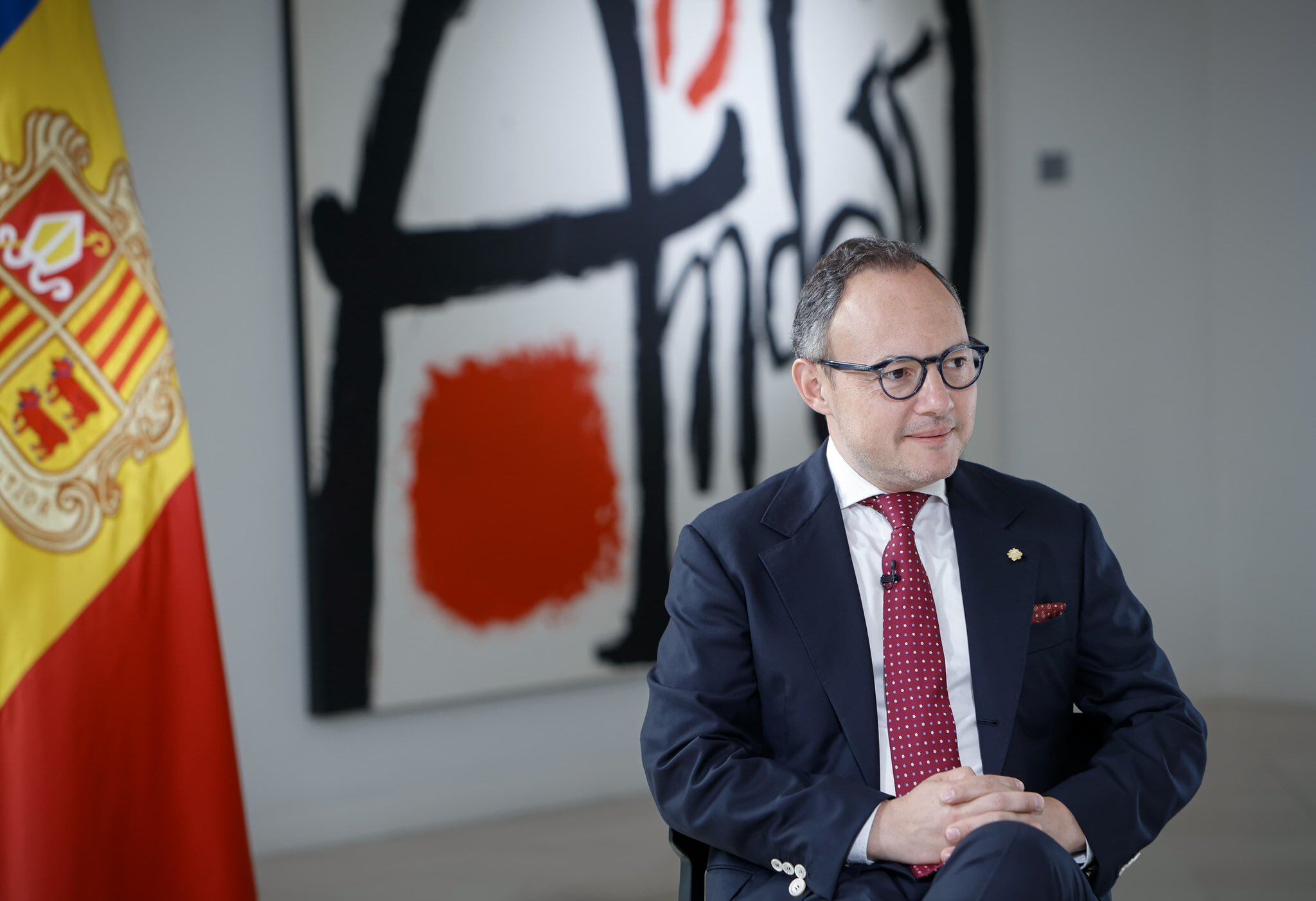 El cap de Govern, Xavier Espot, durant l&#039;entrevista amb directors de mitjans de comunicació per fer balanç a l&#039;equador de la legislatura