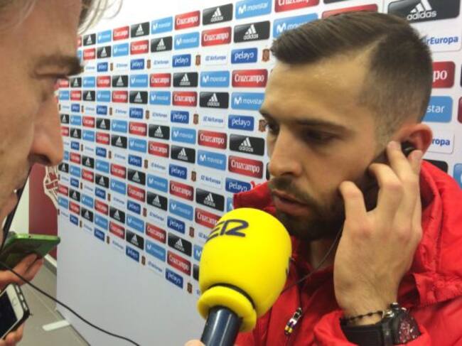 Jordi Alba, en los micrófonos de 'El Larguero'.