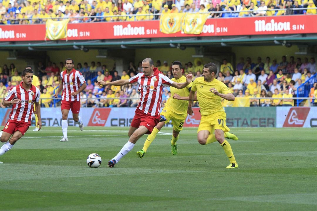 Fernando Soriano en el Villarreal-Almería en 2013.