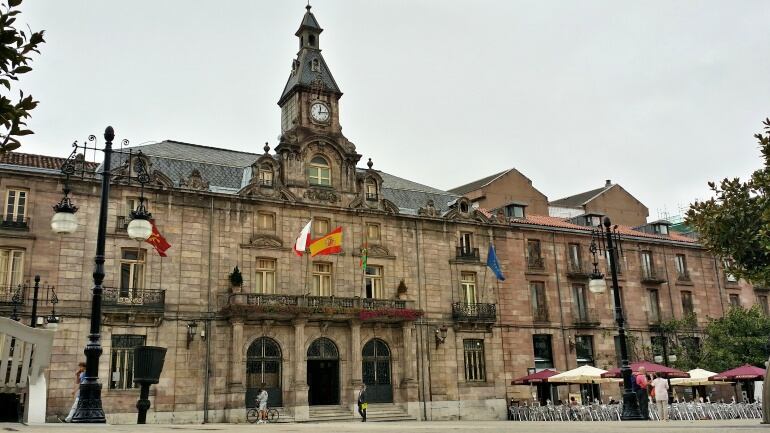 El viejo palacio municipal del Bulevar Demetrio Herreros
