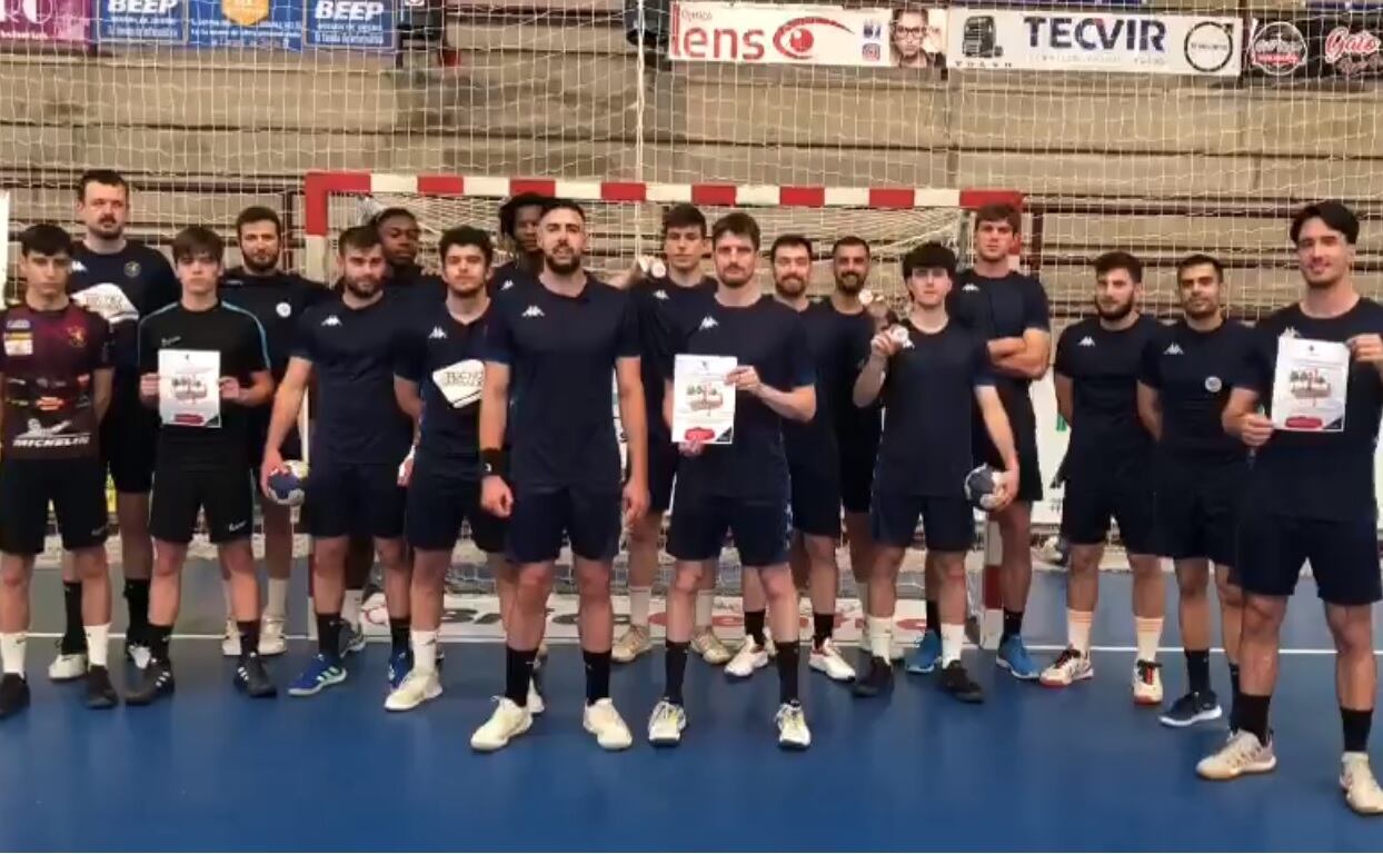 La plantilla del Tubos Aranda promociona la XXXII Marcha Solidaria Cruz Roja