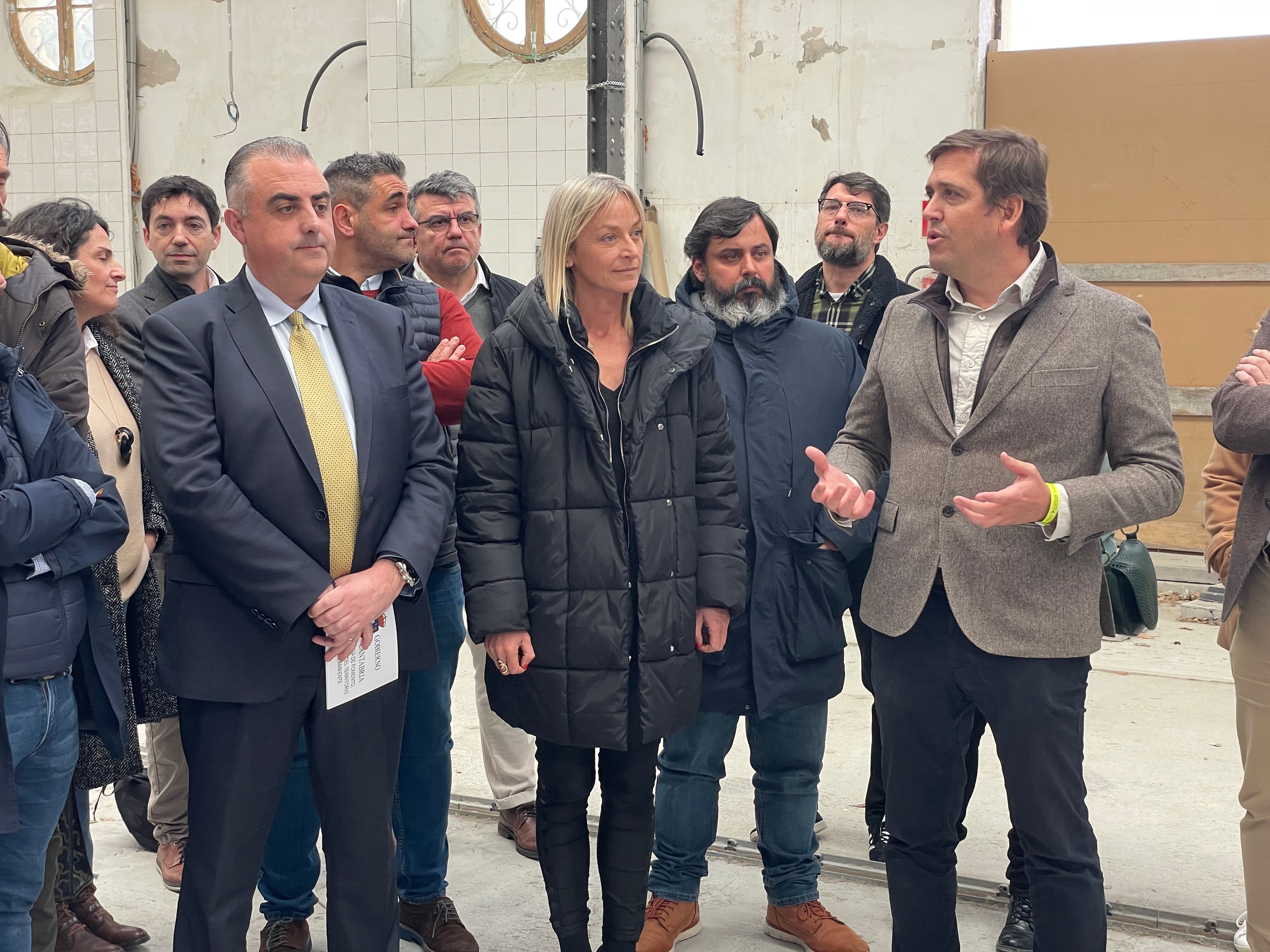 Presentación de la obra en la plaza del mercado.