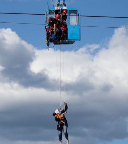 Espectacular rescate sobre el río Rin.