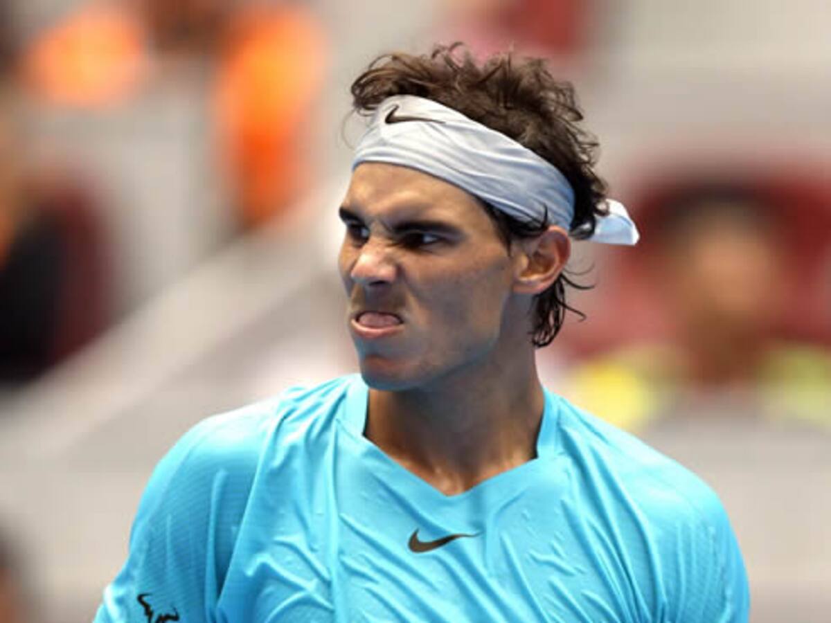 Nadal sufre para situarse a una victoria del trono mundial