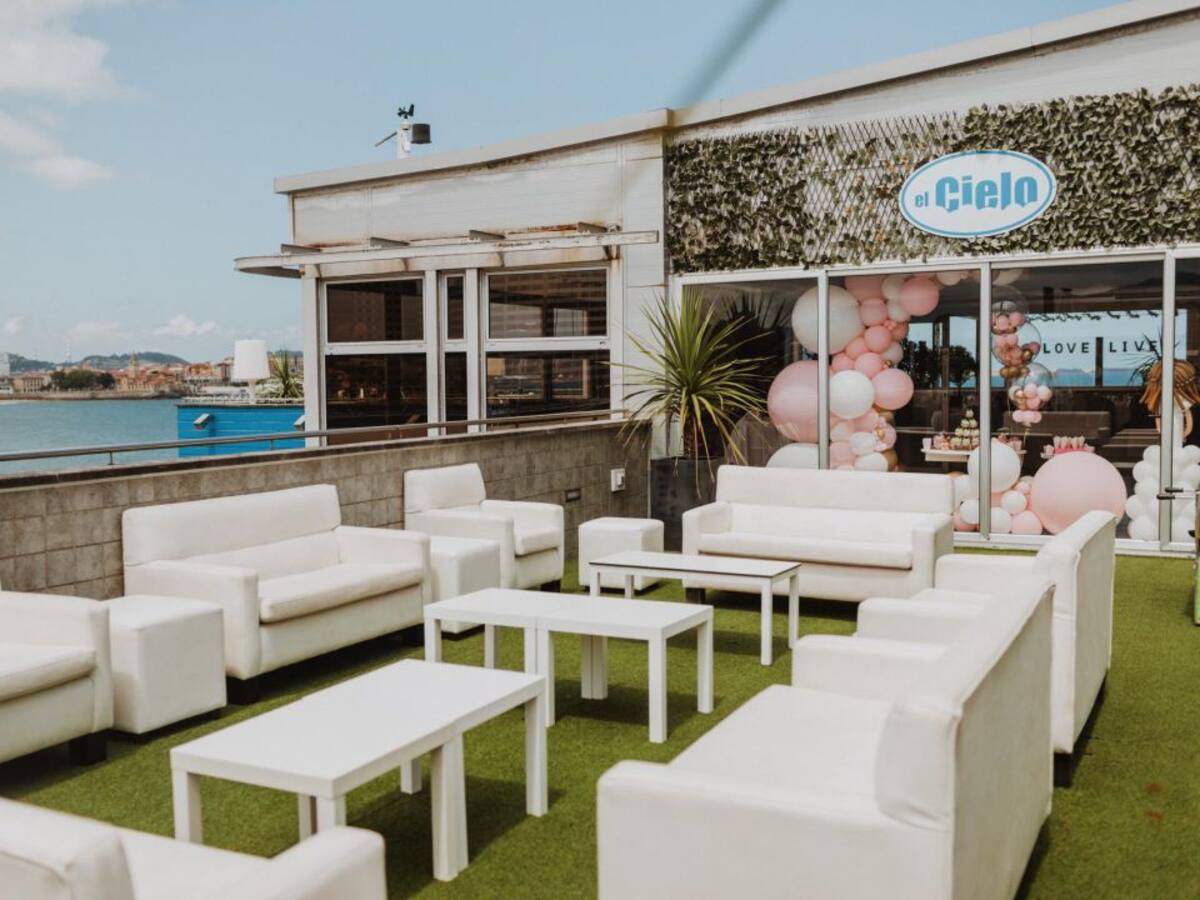 El Grupo Gavia anuncia el cierre temporal de tres locales "por responsabilidad"