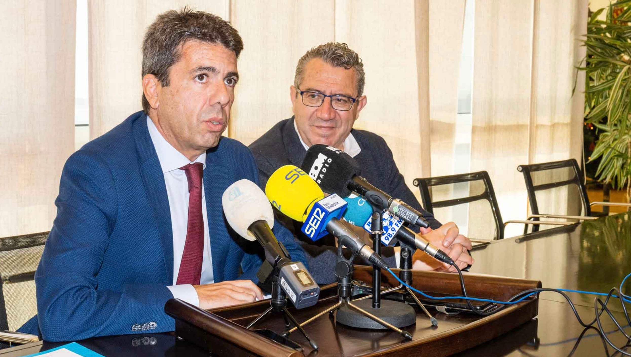 Carlos Mazón y Toni Pérez en el Ayuntamiento de Benidorm en una imagen de archivo