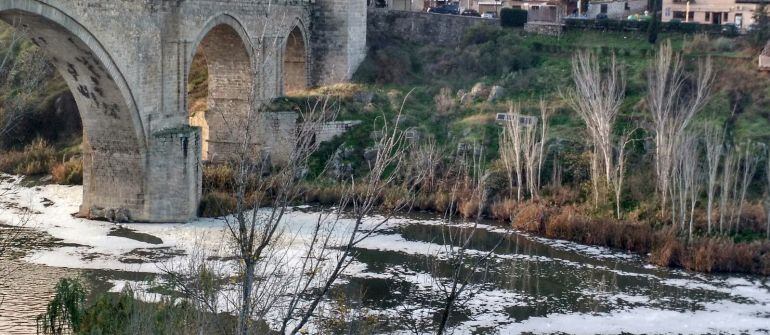 Imagen del Tajo a su paso por Toledo este sábado 10 de diciembre