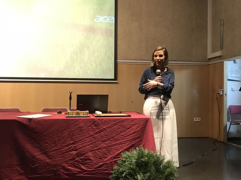 La periodista, Victoria Arnau, durante la entrega del premio Padre Manjón 2018 de Elda