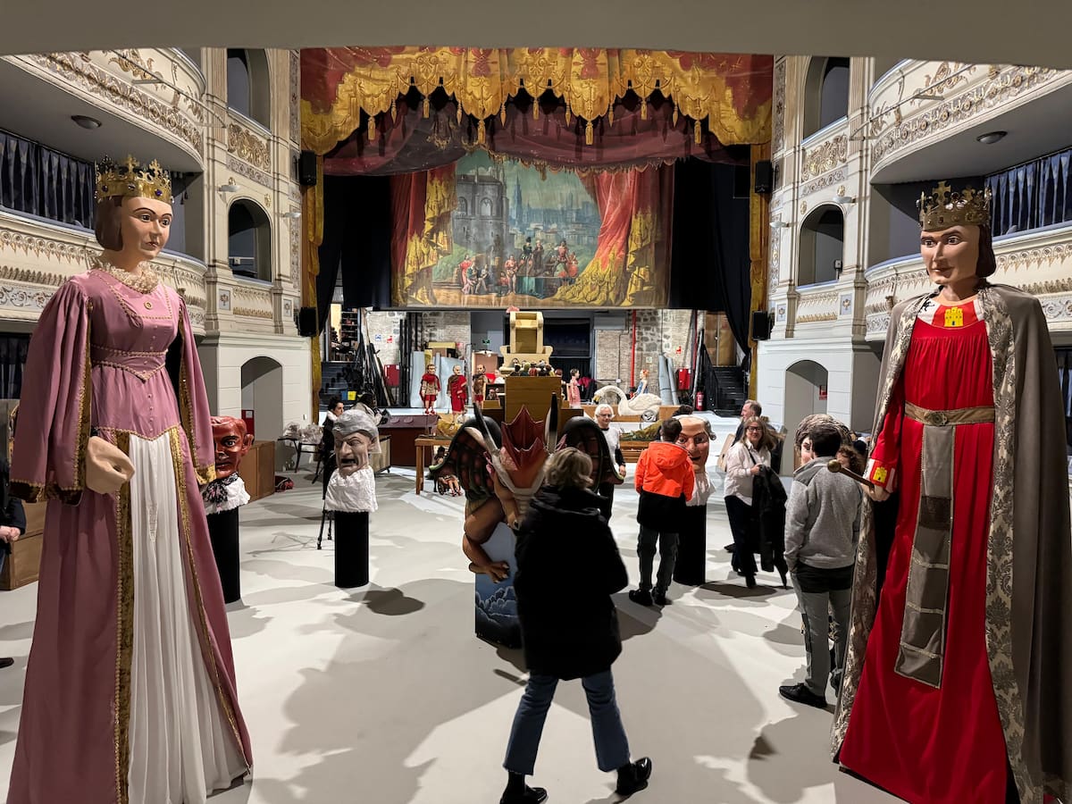 El Teatro de Rojas de Toledo acoge una exposición de títeres con figuras históricas de la historia de España