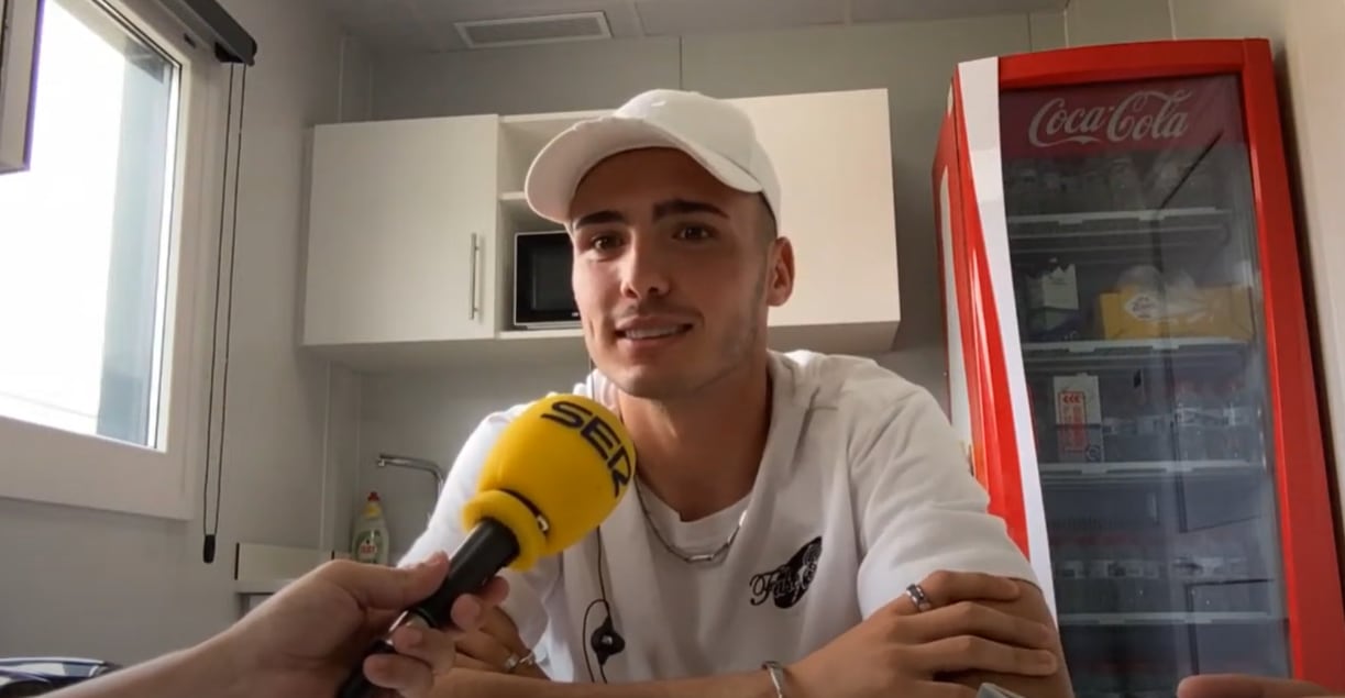 Arnau Martínez, defensor del Girona FC, en una entrevista en el &#039;Qu&#039;e T&#039;hi Jugues!&#039; de SER Catalunya