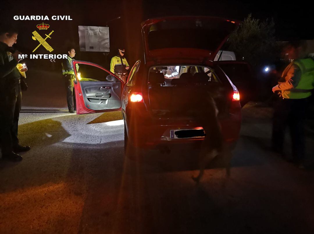 Operación antidroga en Mancha Real.