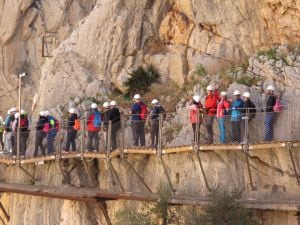 Un moment ode la excursión, sobre una de las pasarelas