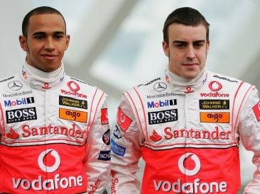 Lewis Hamilton y Fernando Alonso mantuvieron una dura batalla en la temporada 2007, en la que ambos fueron compañeros en McLaren.