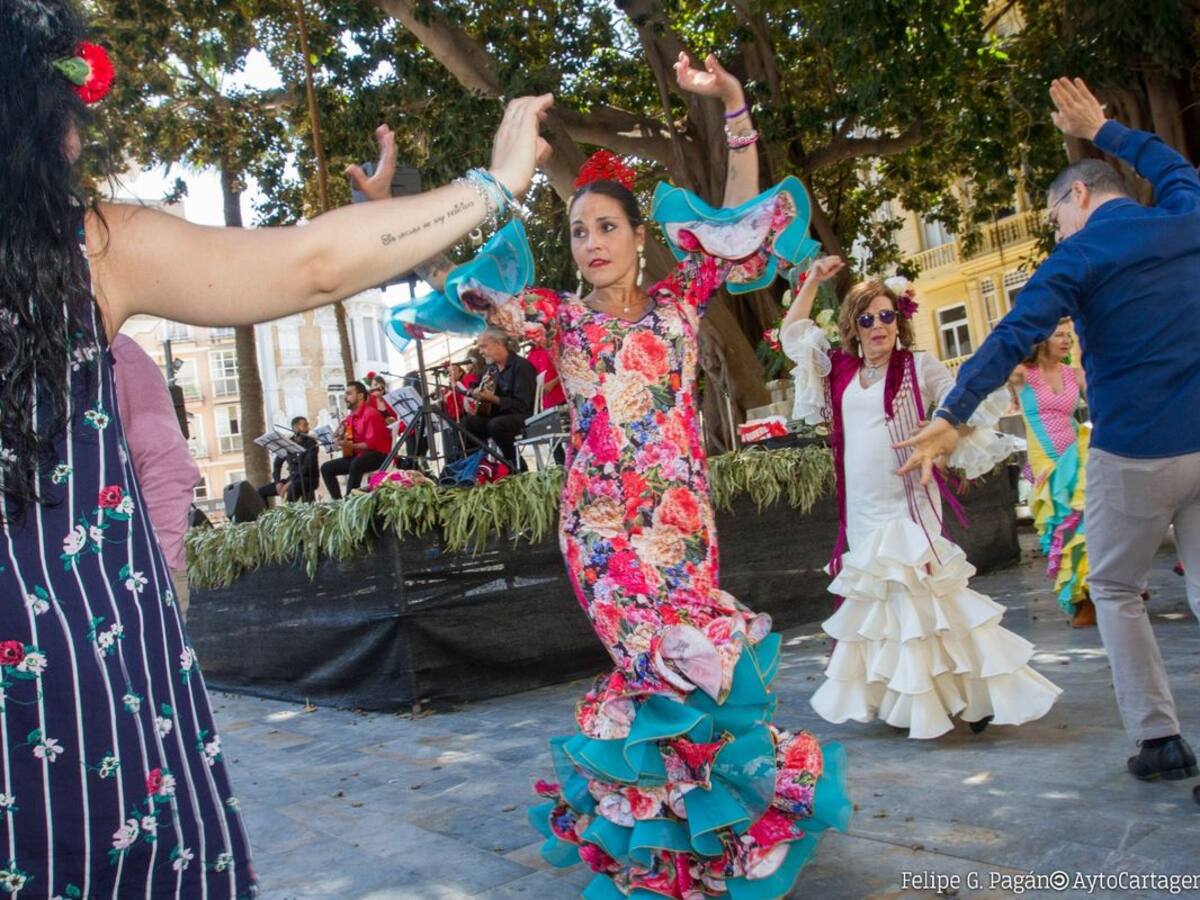 Abierto el plazo para que los hosteleros presenten sus propuestas para las Cruces de Mayo en Cartagena