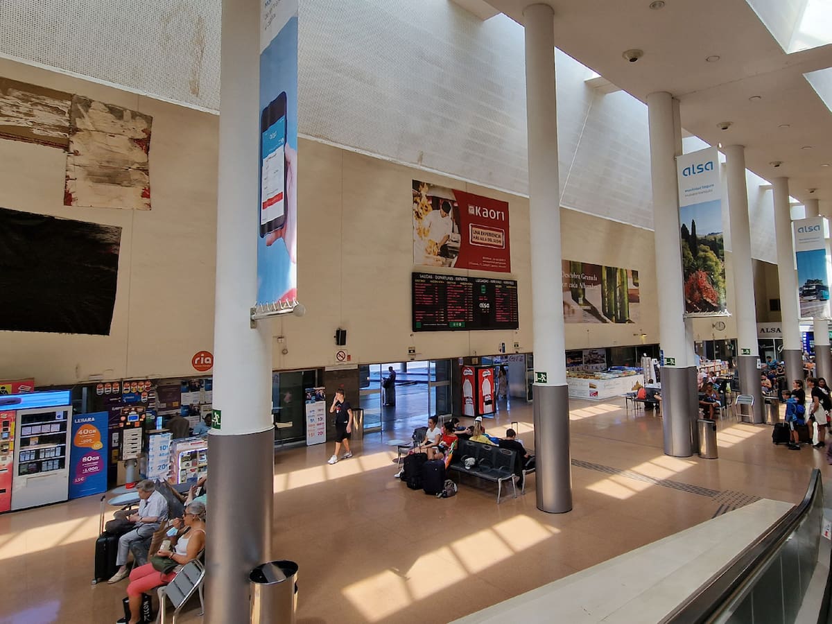 Baja el paro en la provincia de Granada pero julio ya da muestras, también aquí, de la ralentización económica general