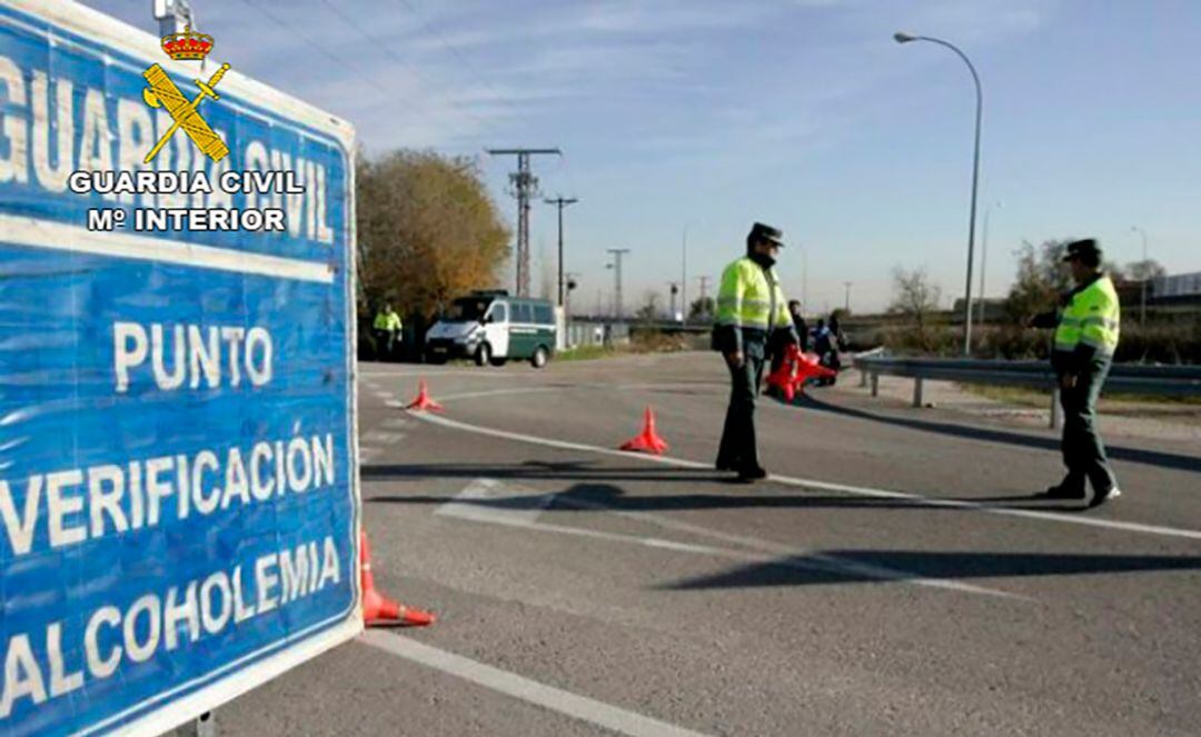 Control de carretera de la Guardia Civil