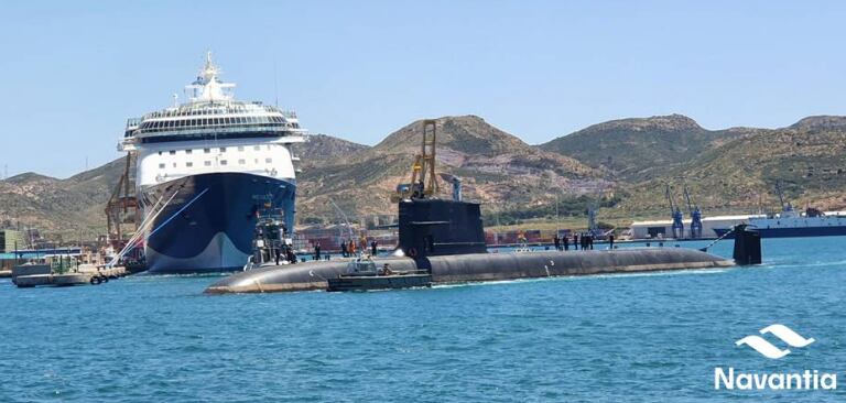 Submarino S-81 a la entrada del Puerto de Cartagena en mayo de 2022