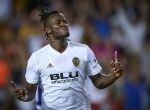 VALENCIA, SPAIN - SEPTEMBER 26: Michy Batshuayi of Valencia celebrates after scoring the first goal during the La Liga match between Valencia CF and RC Celta de Vigo at Estadio Mestalla on September 26, 2018 in Valencia, Spain. (Photo by Quality Sport Images/Getty Images)