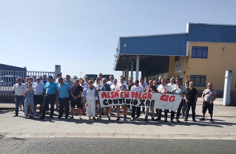 La protesta remató en las instalaciones de la empresa en Río do Pozo. Foto: CIG