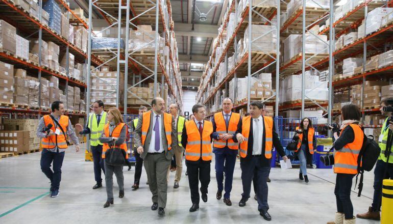 Visita por las instalaciones de la empresa en el polígono industrial Senda Los Pastores