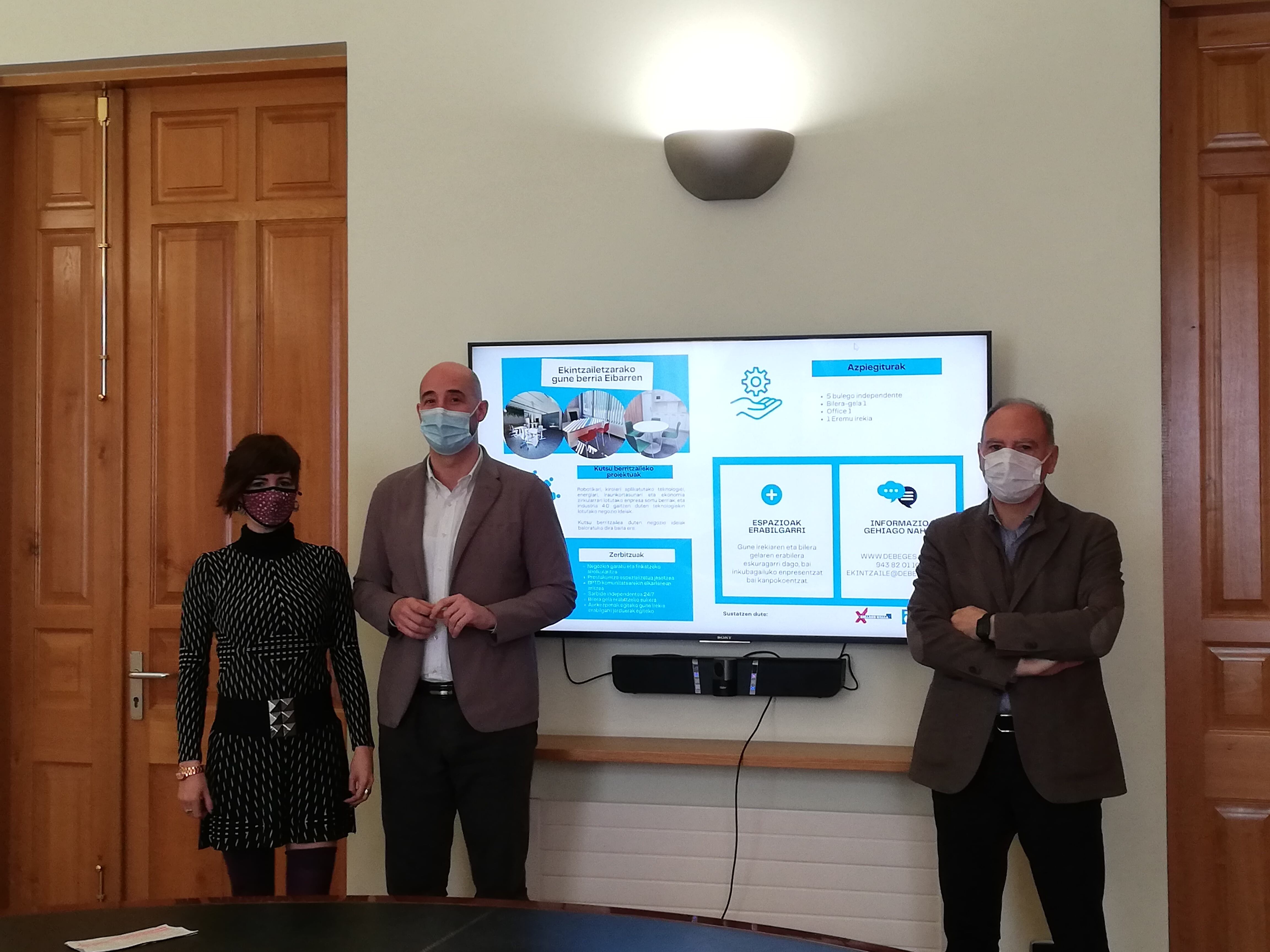 El proceso ha sido presentado por Ana Tellería, Jon Iraola y Juan Ángel Balbás