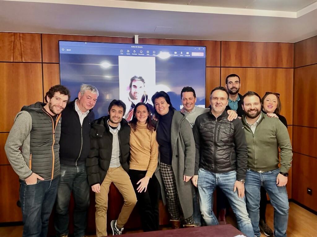 Josep Fusté (tercer per l'esquerra) en una imatge conjunta amb l'equip comunal de la Massana. Avui ha presentat la renúncia al càrrec per presentar-se a les llistes per Acció a les properes eleccions generals.