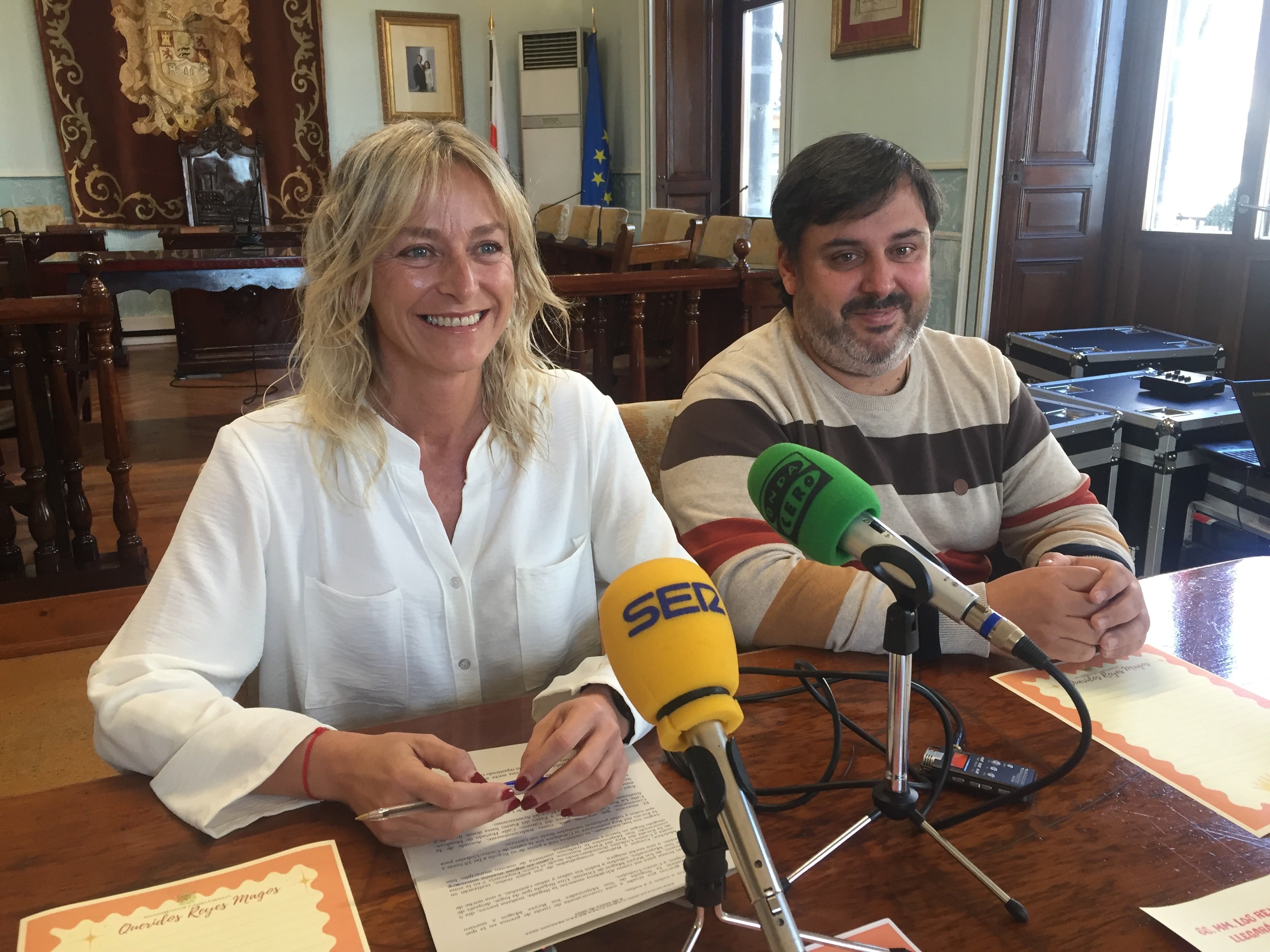 Susana Herrán y Gorka Linaza explican los detalles de la Cabalgata.