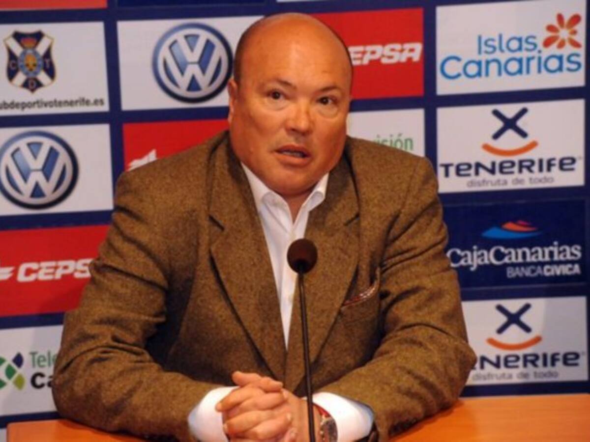 Andrés Tébar: "El Tenerife está siendo bipolar, baja mucho fuera de la isla"