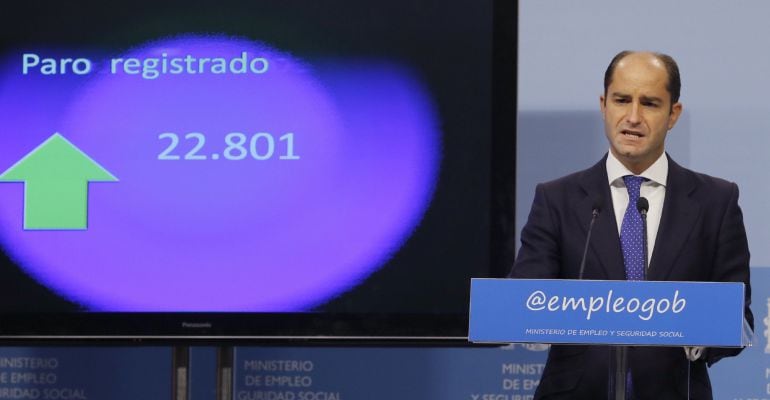 El secretario de Estado de Empleo, Juan Pablo Riesgo, durante la presentación de los datos de paro registrado de septiembre