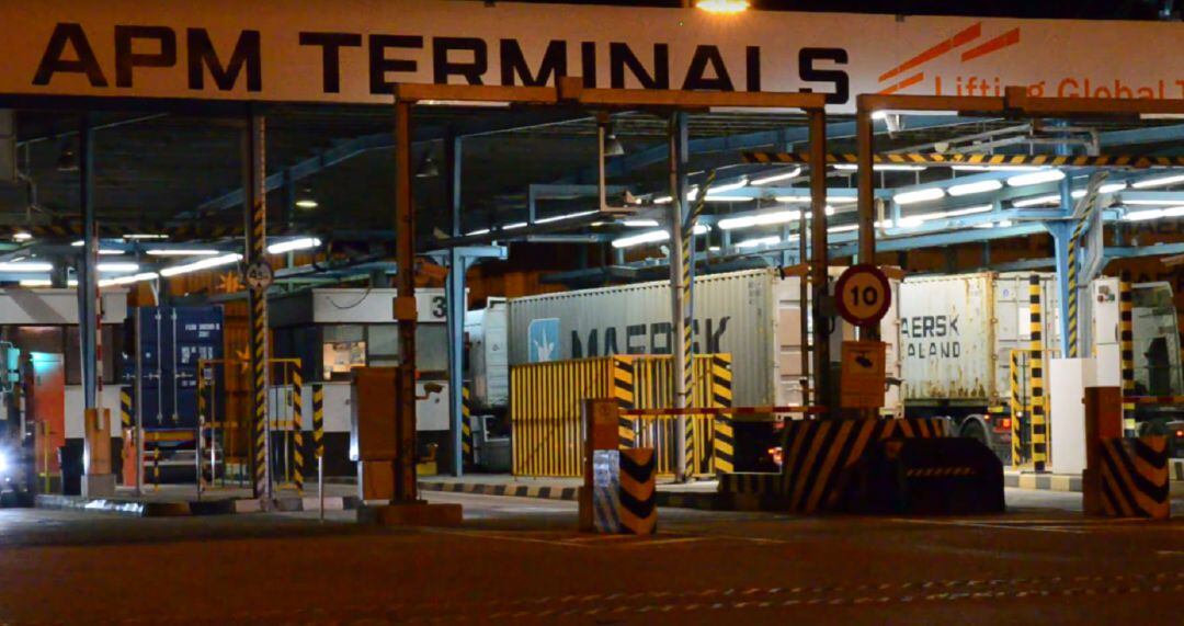 Entrada a la terminal de APMT en el puerto de Algeciras