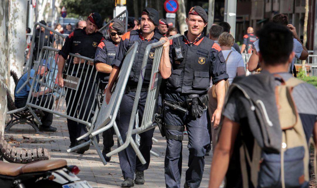 Mossos en una imagen de archivo