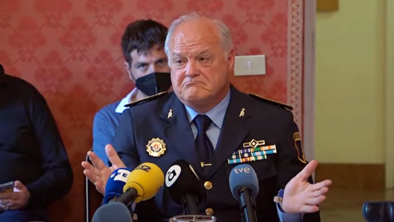 José María Conesa, jefe de la Policía Local de Alicante, durante su comparecencia ante la comisión de investigación de las oposiciones a la Policía Local de Alicante (02 de mayo de 2022)