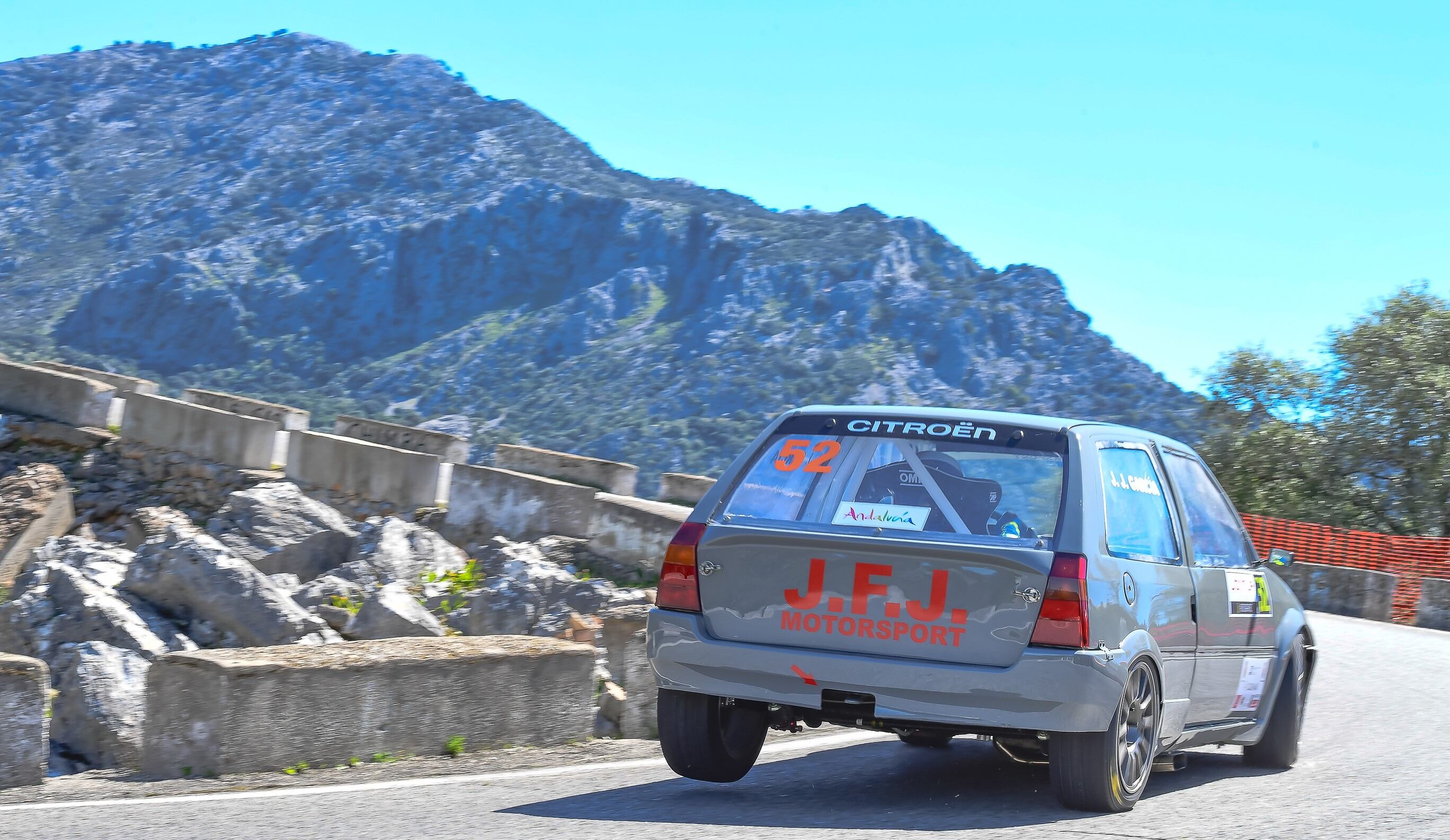 Uno de los coches que participaron en la Subida a Ubrique 2023