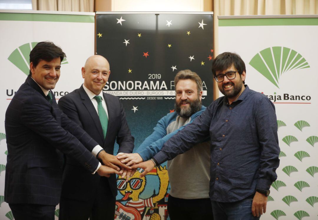 Responsables de Unicaja Banco y Sonorama Ribera han formalizado el acuerdo entre ambas entidades para la edición 2019 del festival