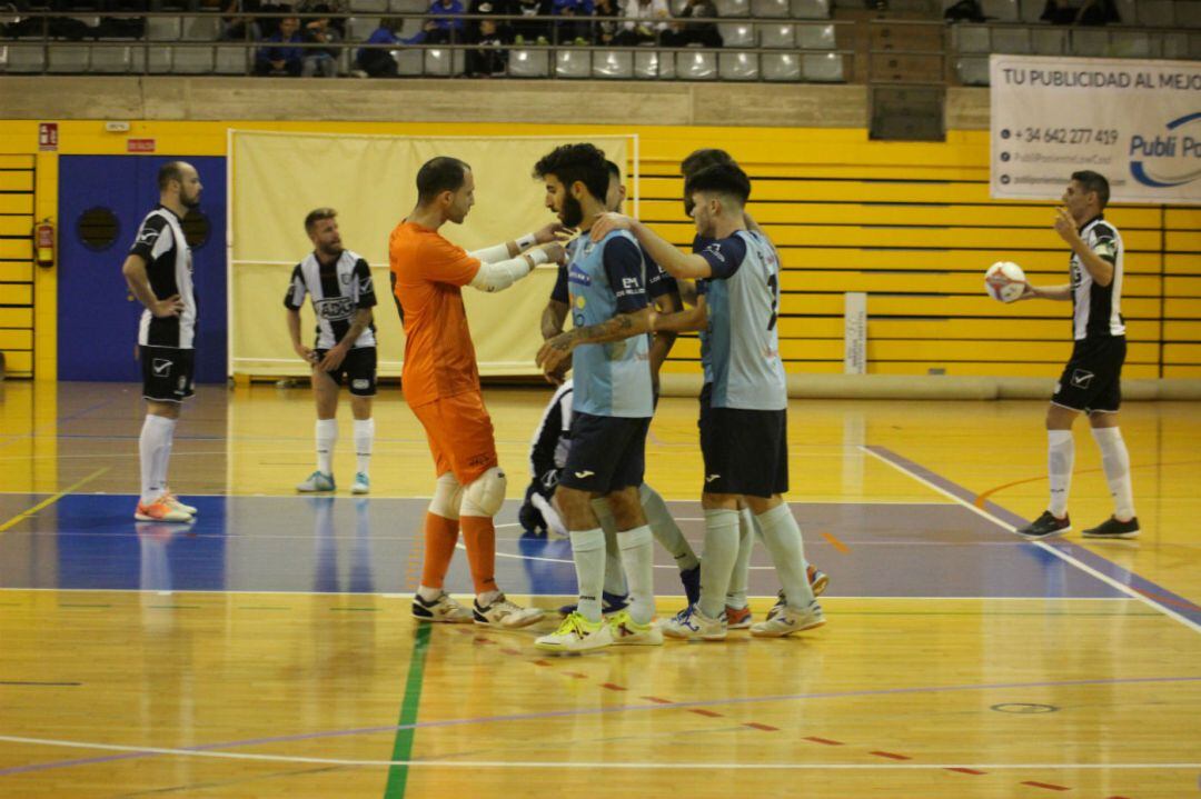 Los jugadores celestes celebrando un gol.