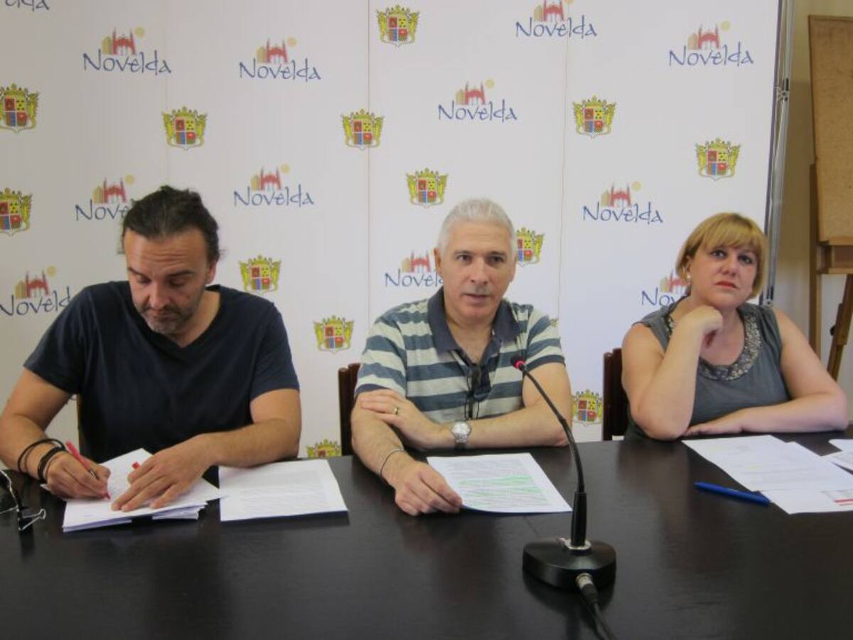 El equipo de gobierno considera que ha cambiado el rumbo de la gestión económica de Novelda