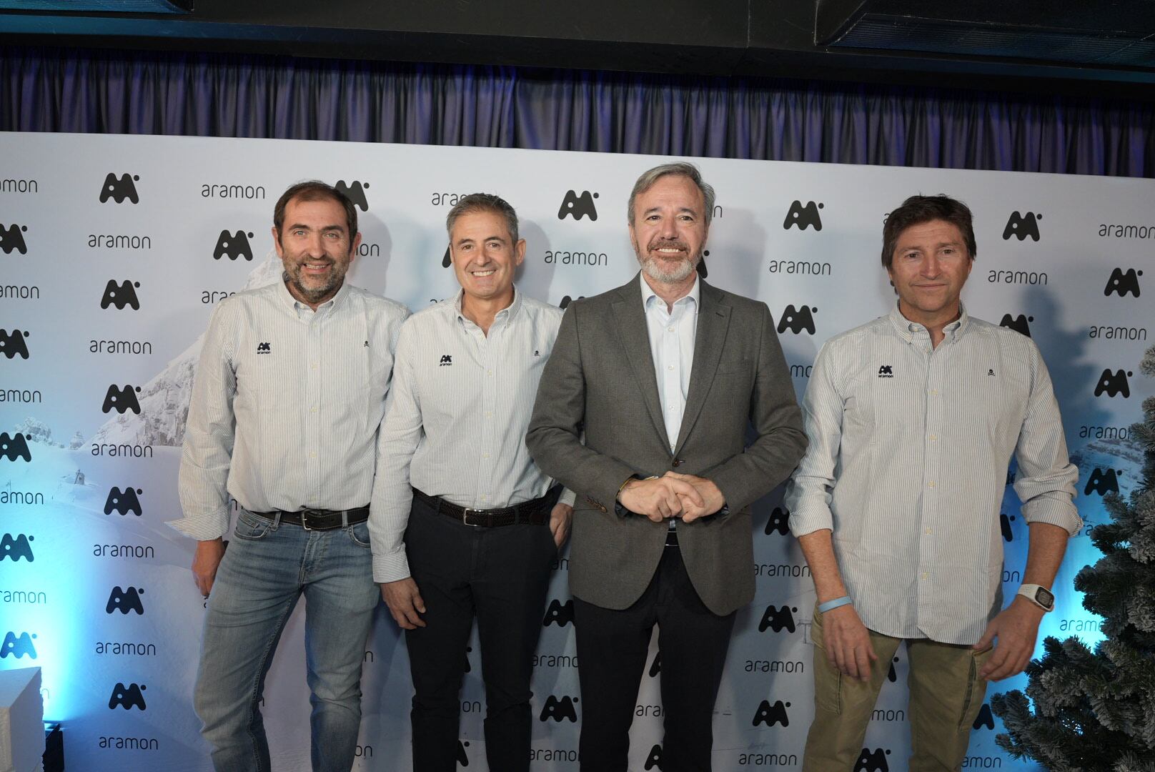 El presidente del GA junto a los responsables de las estaciones de Aramón