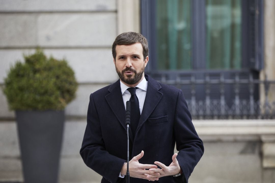 El presidente del PP, Pablo Casado, interviene durante el acto institucional por el Día de la Constitución en el Congreso de los Diputados, en Madrid (España)