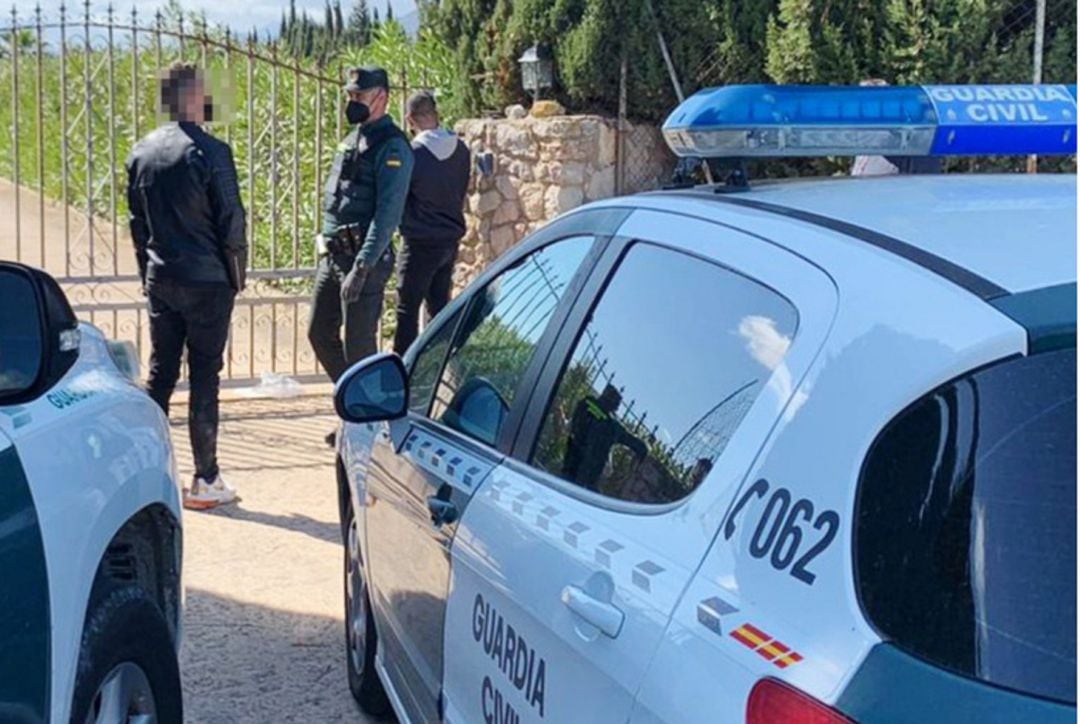 Imagen de archivo de un operativo de una fiesta ilegal en Ibiza