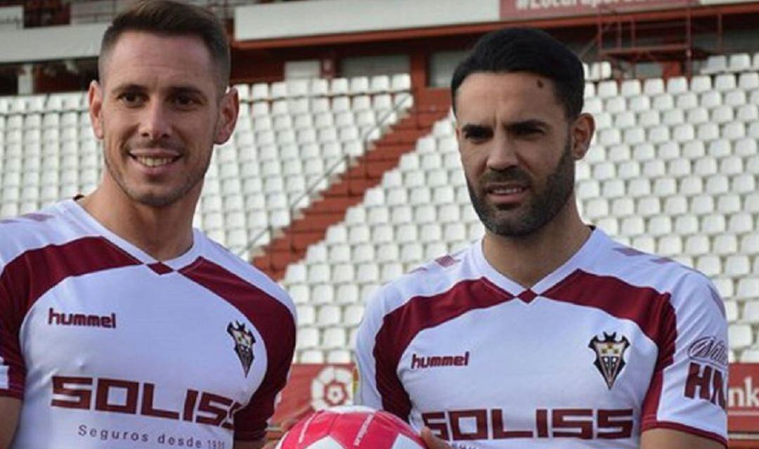 Sergio Sánchez junto a Querol, en el día de su presentación como nuevos jugadores del Albacete