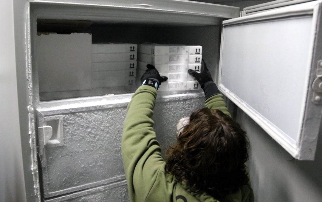 El trasllat de la vacuna contra la covid19 en congeladors