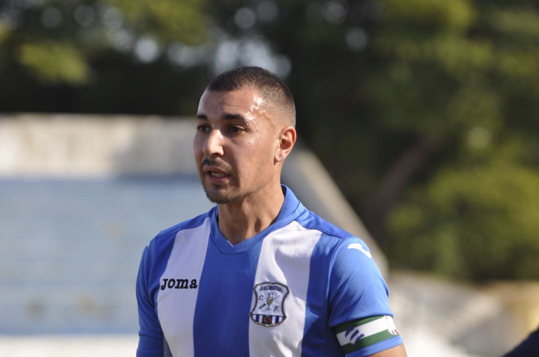 Dani Castro esta temporada durante un partido con el Jerez Industrial CF